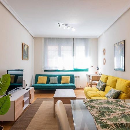 Apartamento Centrico Con Wifi Y Parking De Coche Tamano Medio Onís Eksteriør billede