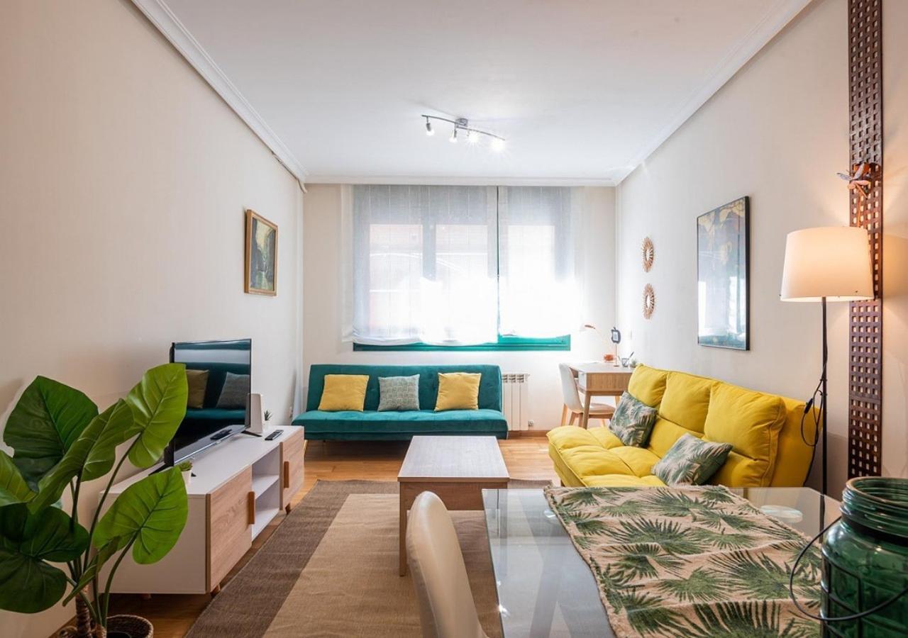Apartamento Centrico Con Wifi Y Parking De Coche Tamano Medio Onís Eksteriør billede