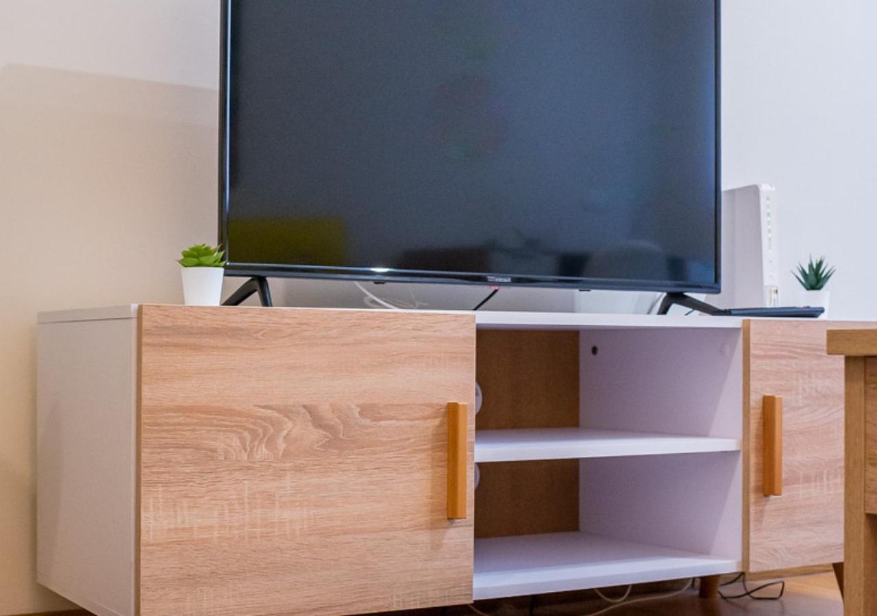 Apartamento Centrico Con Wifi Y Parking De Coche Tamano Medio Onís Eksteriør billede