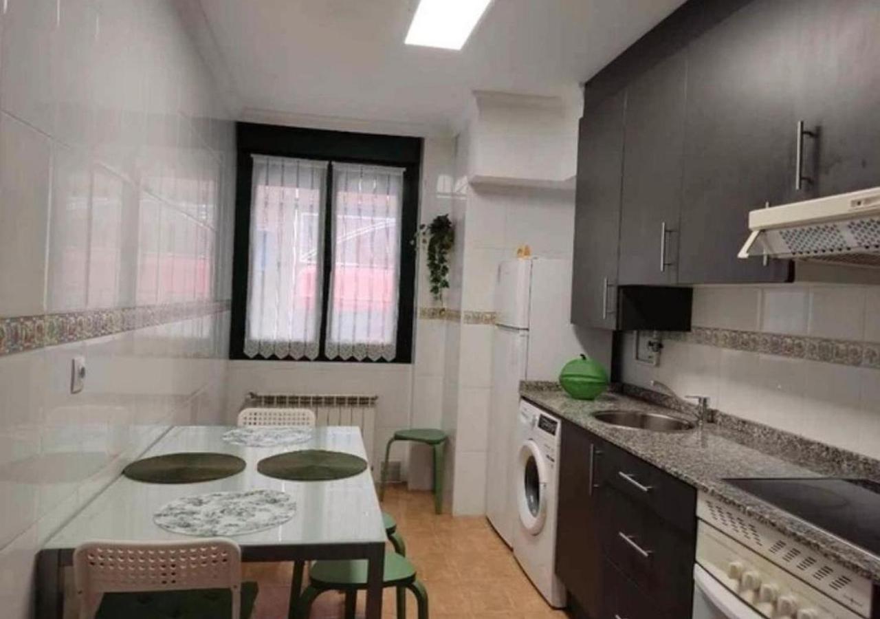 Apartamento Centrico Con Wifi Y Parking De Coche Tamano Medio Onís Eksteriør billede